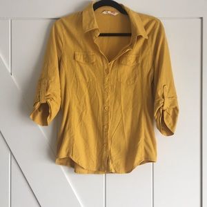 Womens Quarter Sleeve Linen Button Up
